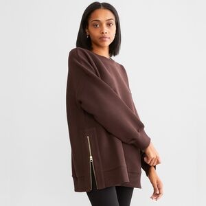 Varley Mae Sweatshirt with Gold Accent